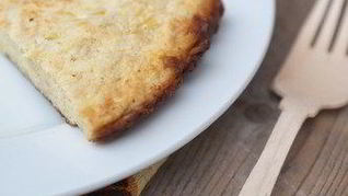 Яблочная фриттата с чеддером