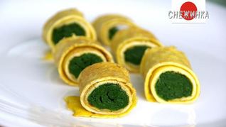 Японский ролл-омлет со шпинатом