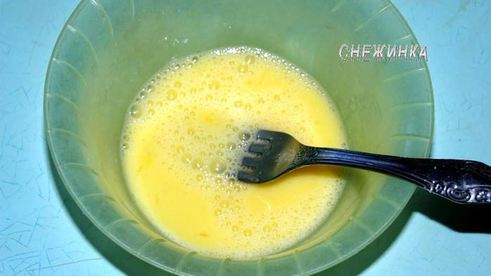 японский ролл-омлет со шпинатом