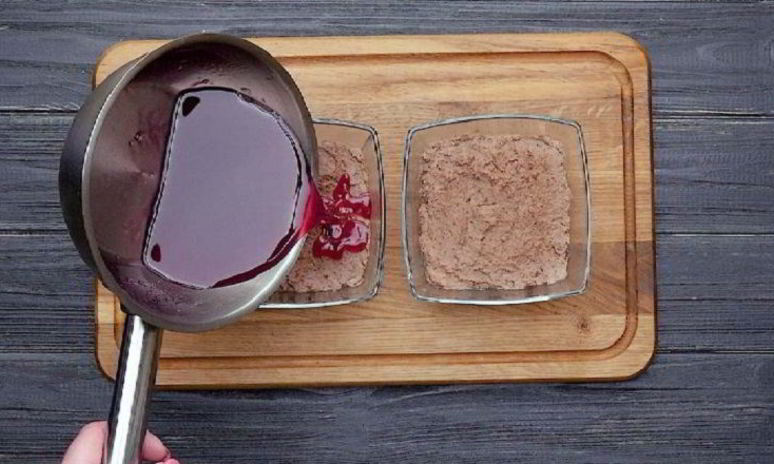 Рецепт куриного паштета под гранатовым желе