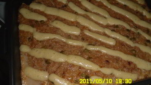 мясные паштетики с рисом и зеленым горошком