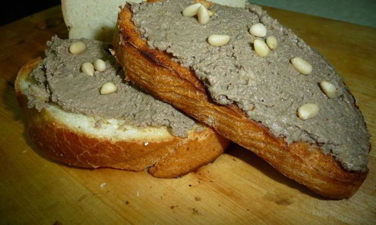 Рецепт паштета из бараньей печени с кедровыми орешками