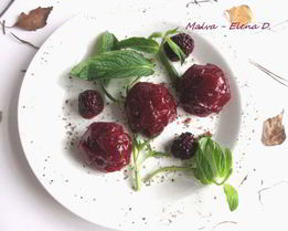 Паштет из куриной печени в ежевичном желе