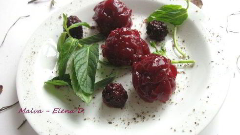 паштет из куриной печени в ежевичном желе