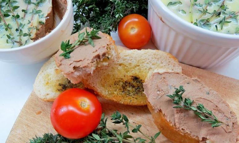 Рецепт паштета из куриный печени с тимьяном