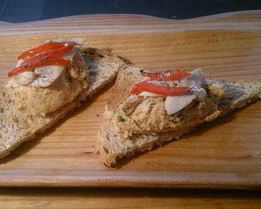 Паштет из курицы с голубым сыром, инжиром и орехами