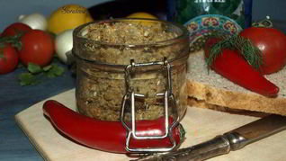 Паштет из маша с баклажанами и кунжутно-ореховой пастой