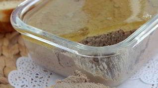 Паштет из свиной печени с яблочным желе