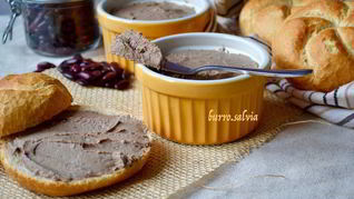 Печеночный паштет с фасолью