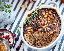 Печеночный паштет с творожным сыром и кедровыми орешками