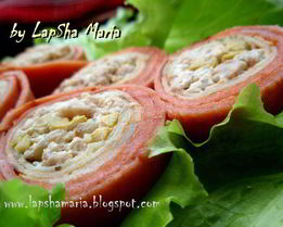 Блинные роллы с курицей и оливками