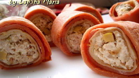 блинные роллы с курицей и оливками