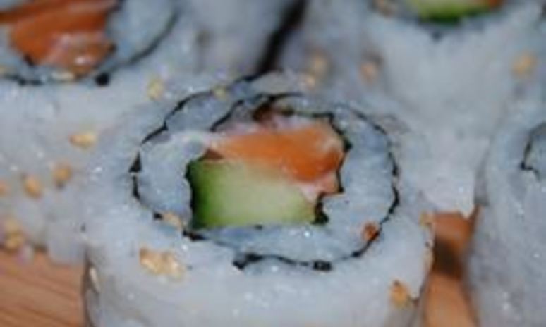 Рецепт домашних суш-роллов с копченой семгой