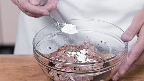 китайские роллы с курицей и грибами