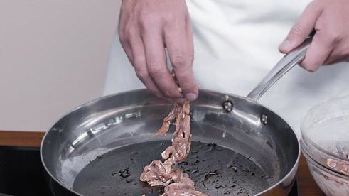 китайские роллы с курицей и грибами