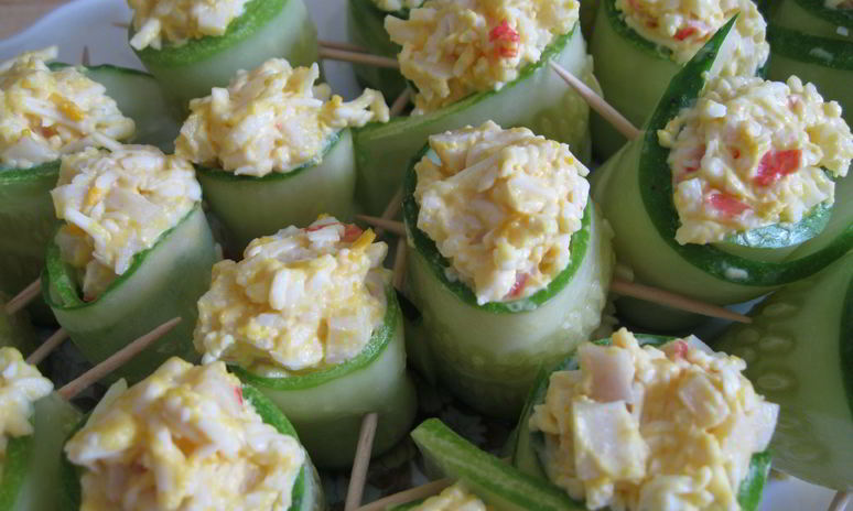 Рецепт роллов из огурца с крабовыми палочками