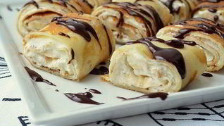 Роллы из рисовых блинчиков с творожно-банановым кремом