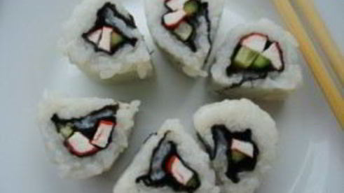 роллы рисом наружу