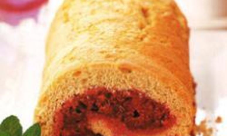 Рецепт бисквитного рулета с малиной