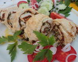 Куриный рулет с паприкой