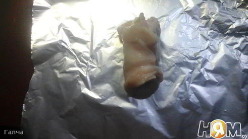 куриные рулетики с бананами и яблочным соусом