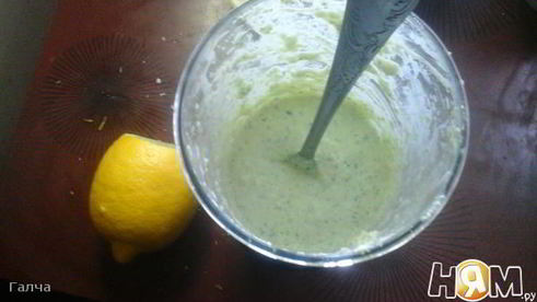 куриные рулетики с бананами и яблочным соусом