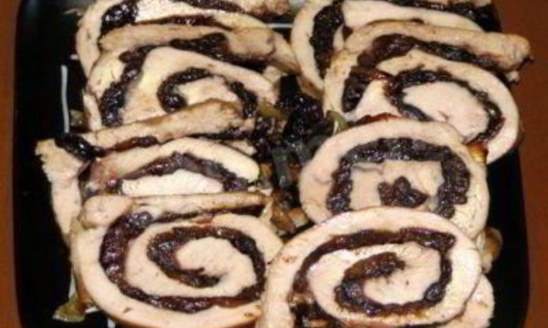 Рецепт мясного рулета с черносливом