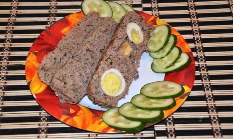 Рецепт мясного рулета с яйцом и сыром