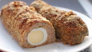 Мясной рулет с яйцом