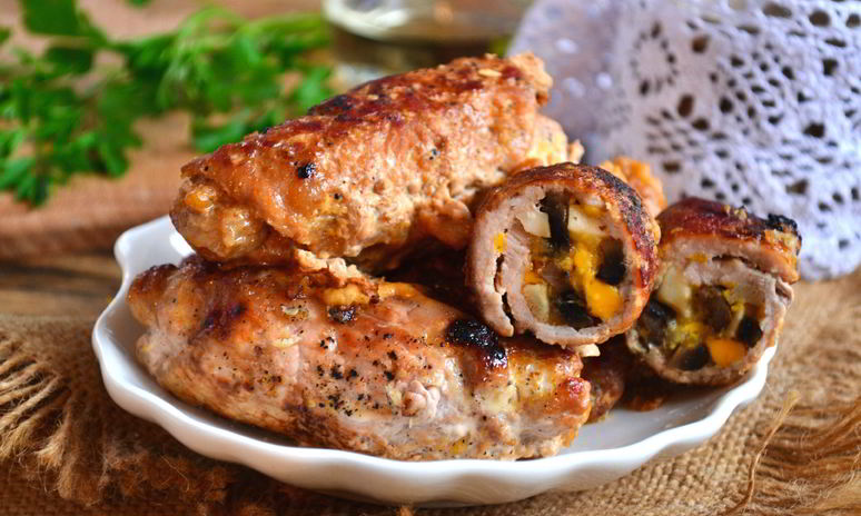 Рецепт мясных рулетиков к праздничному столу