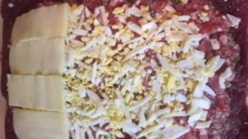 рулет из говядины с моцареллой