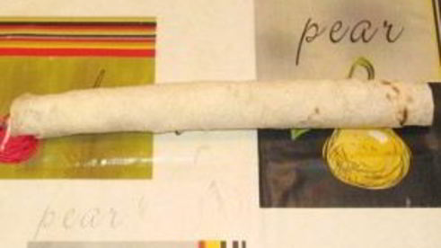 рулет из лаваша, красной рыбы и огурца