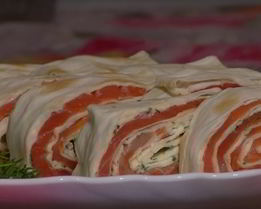 Рулет из лаваша с красной рыбой