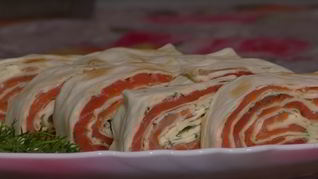 Рулет из лаваша с красной рыбой