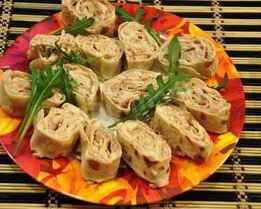 Рулет из лаваша с курицей и грибами