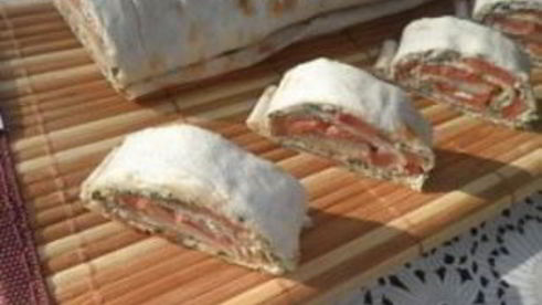 рулет из лаваша с рыбой