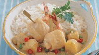 Рулетики из рыбы с креветками в соусе карри