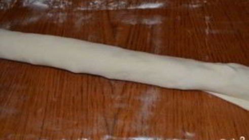 рулетики из слоеного теста