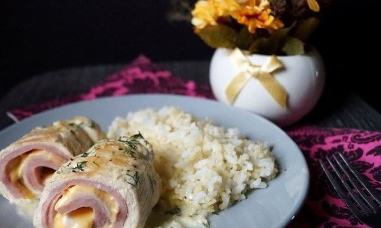 Рецепт рулетиков кордон бле в сливочном соусе