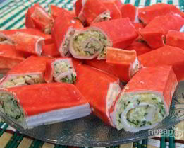 Рулеты из крабовых палочек