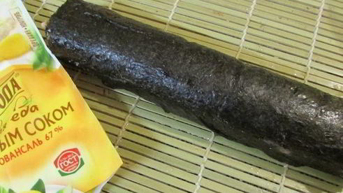 рыбный рулет с оливками