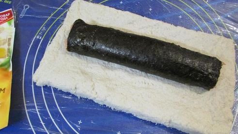 рыбный рулет с оливками