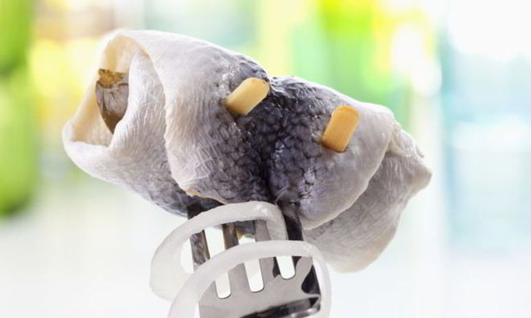 Рецепт рыбных рулетов из огурцов