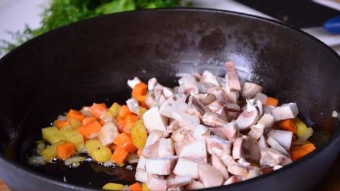 сырный рулет с паштетом из печени