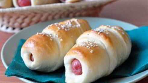 сосиски в дрожжевом тесте