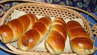 Сосиски в тесте без дрожжей