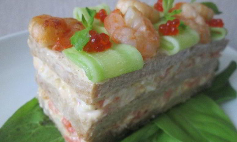 Рецепт исландского сэндвича с лососем и креветками