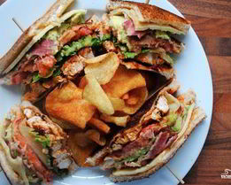 Клубный сэндвич с курицей