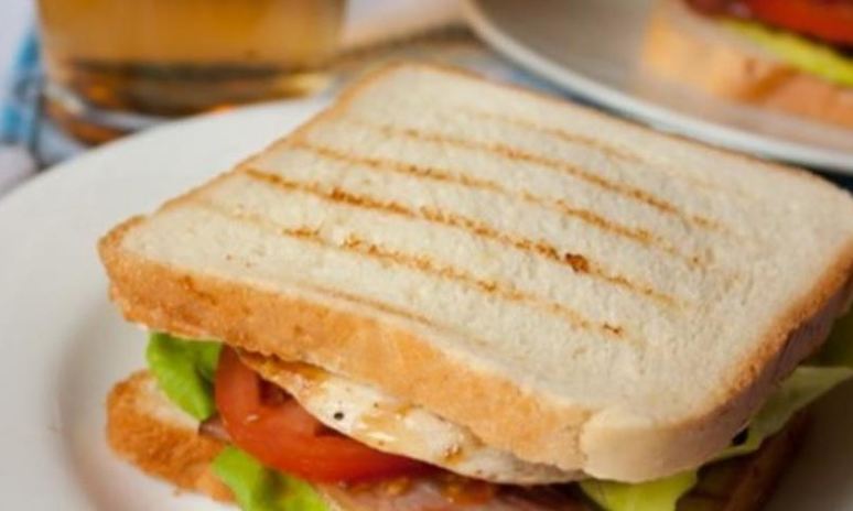 Рецепт сэндвича с курицей и беконом