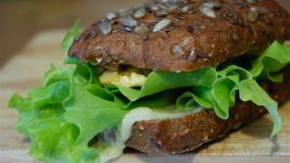 Сэндвич с курицей карри